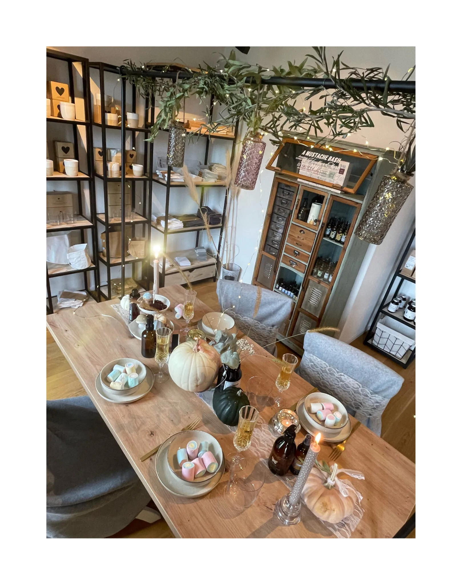 Ladies Night im Lavande: Freundinnen beim Make-up